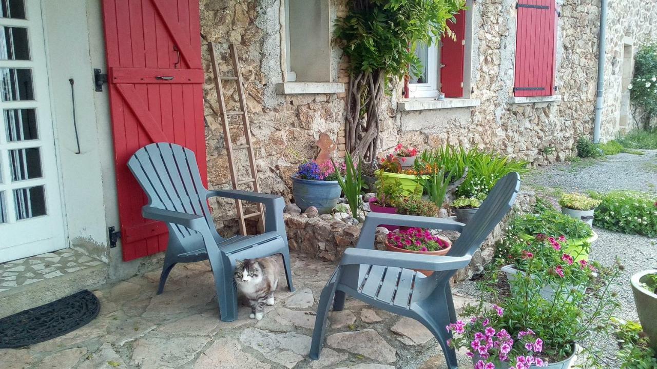 L'Aligier - Les Gites De Pierregras Vals-les-Bains Exterior photo